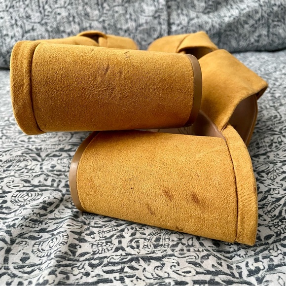 Chinese Laundry Teagan Yellow Suede Platform Mules - Picture 13 of 16